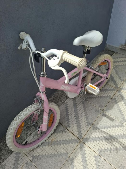 Bicicleta de 5 a 7 anos semi nova