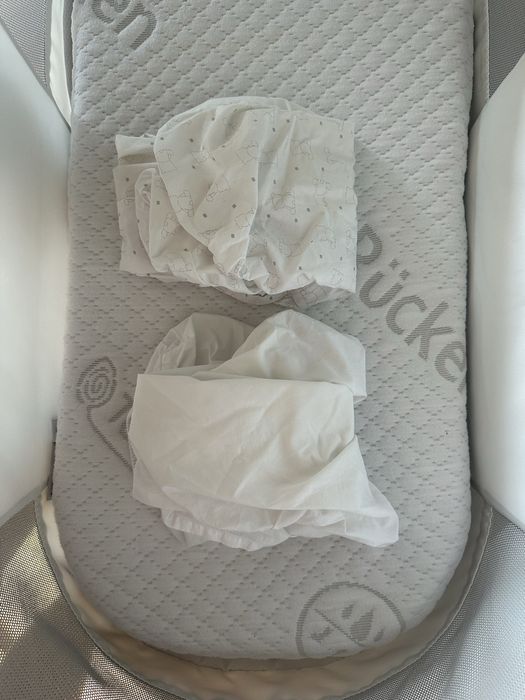 Chicco Baby Hug Pro 4w1 + materacyk i 2 prześcieradła