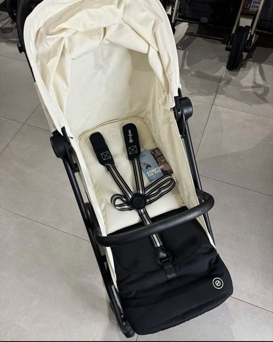 Нова прогулянкова коляска Cybex Beezy