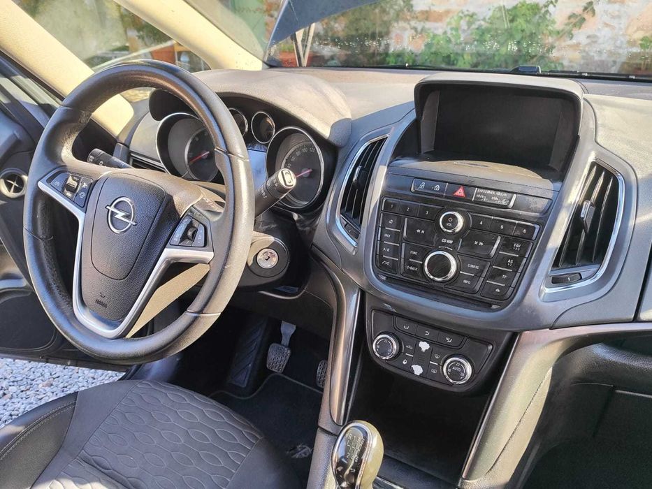 Opel Zafira - venda particular. Km reais.