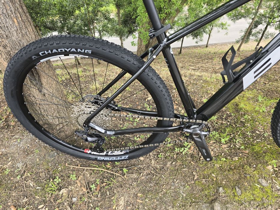 Btt 29 11x1v com suspensao a ar