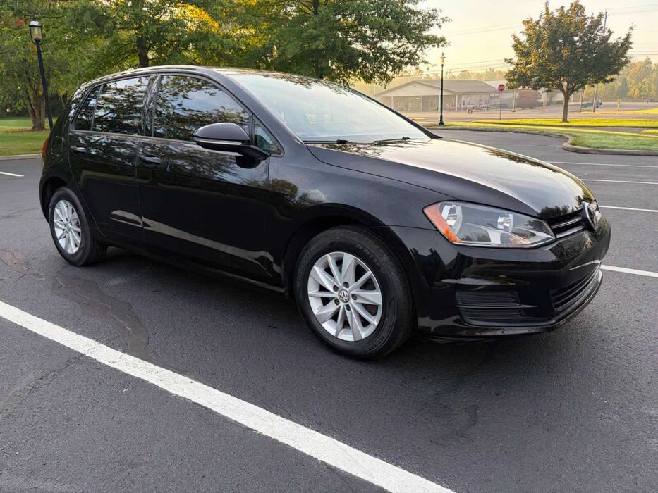 Volkswagen Golf TSI S      2015