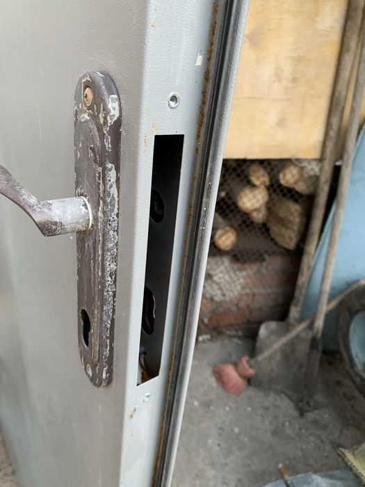 Двері броньовані