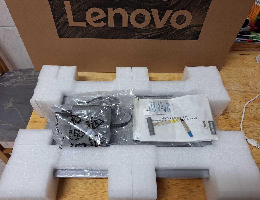 Portátil LENOVO IdeaPad 3 15ITL6  RAM: 8 GB - 512 GB SSD