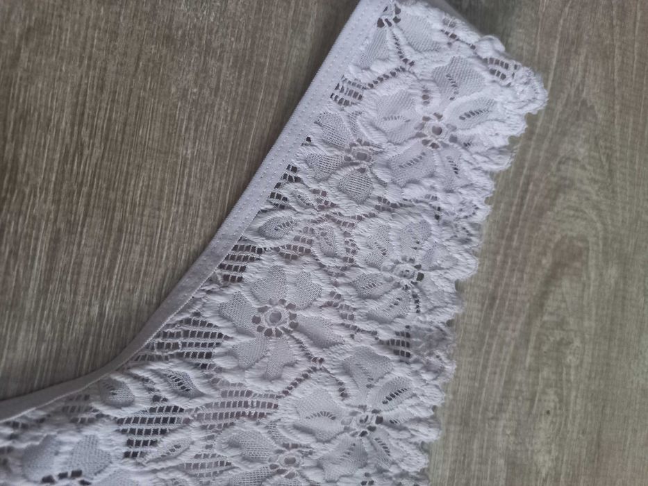 Majtki figi stringi XXL