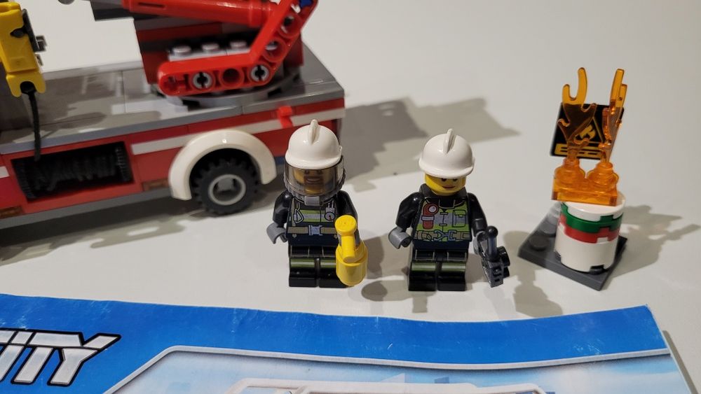Klocki lego City 60107 Wóz strażacki.