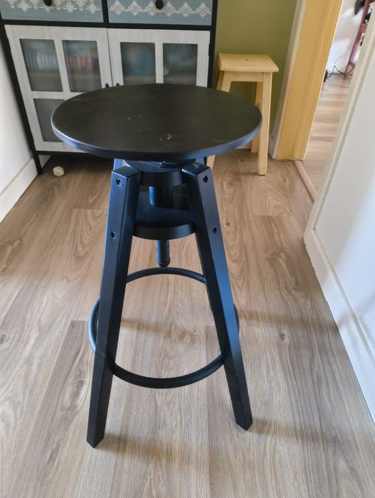 Banco alto IKEA preto