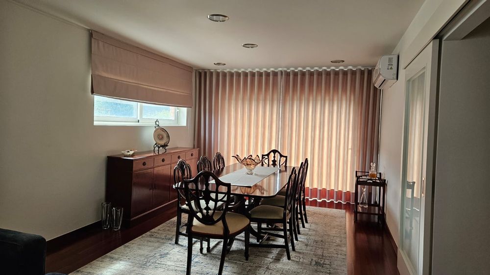 Mesa de sala de jantar