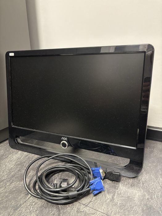 Monitor AOC LCD 50/60hz