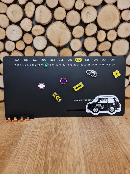 Продам магнитная доска календарь