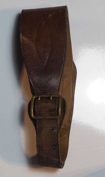 Pas dla ciężarowców kulturystyczny skórzany 77 - 114 cm