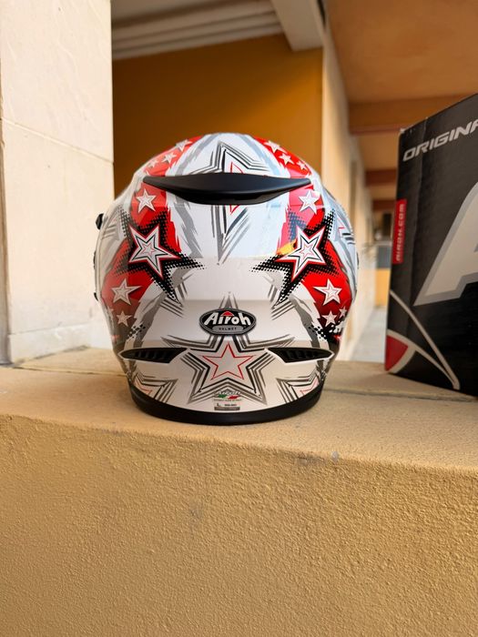 Capacete mota Airoh