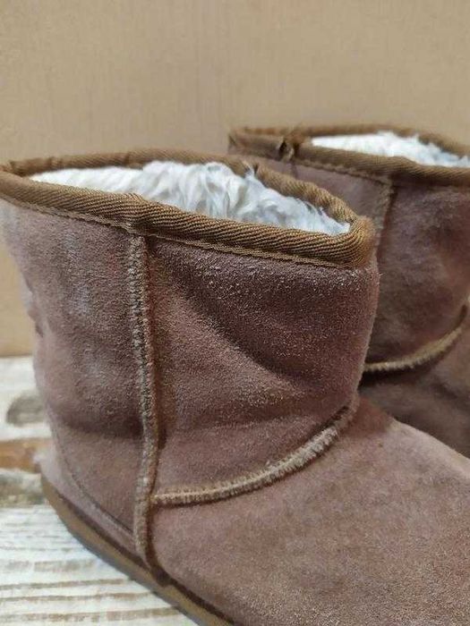 Теплые сапожки угги 37-37,5