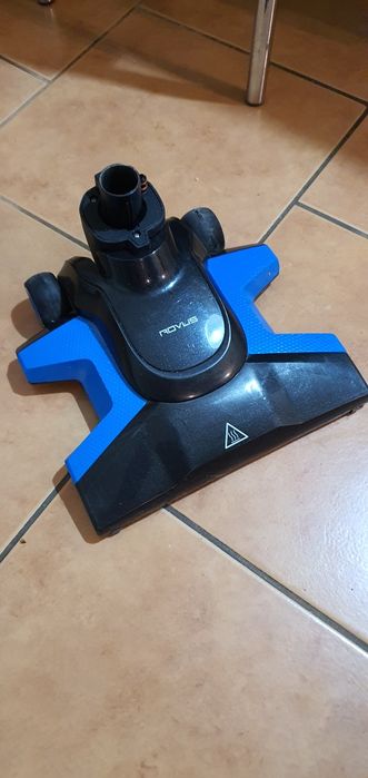 Odkurzacz ręczny z wymiennymi końcówkami ROVUS