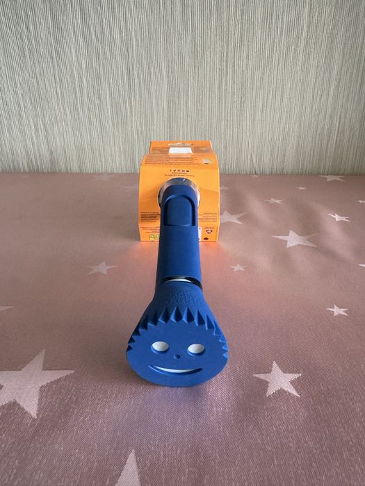 Губка-скрабер із ручкою від Scrub Daddy