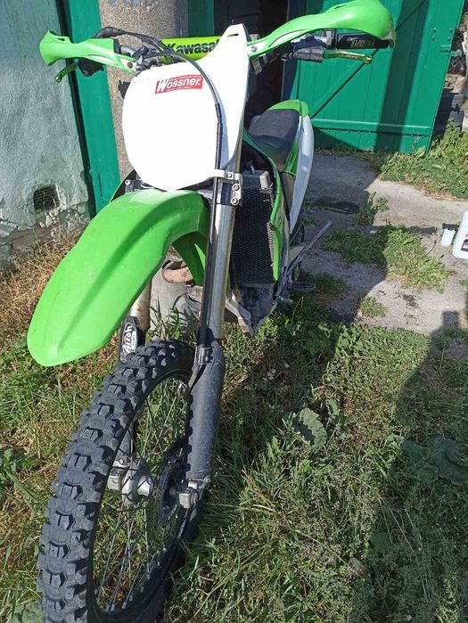 Мотоцикл  Кавасакі кх450ф. 2013 року