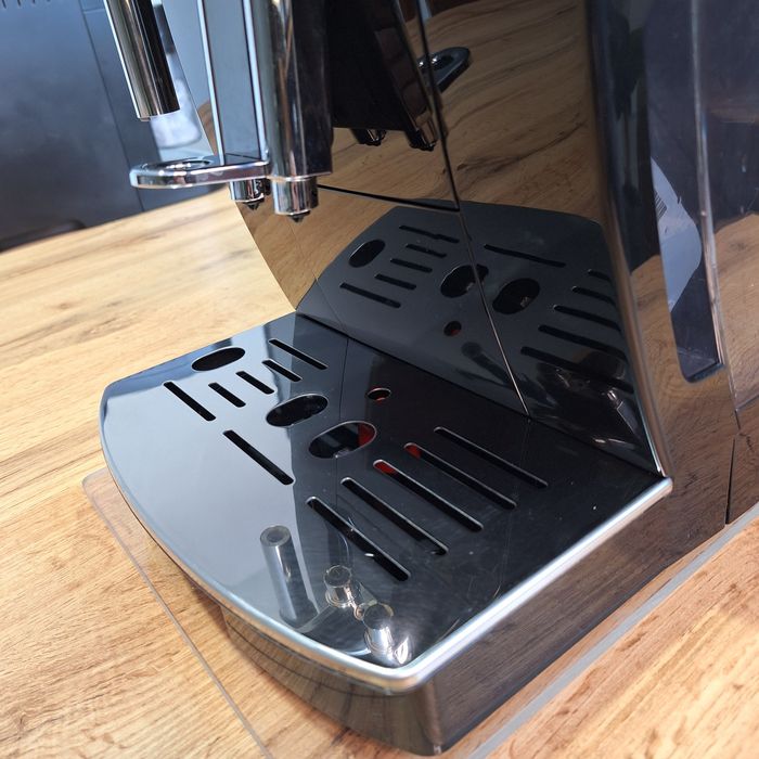 Кавоварка DeLonghi (ECAM 13.120.В)