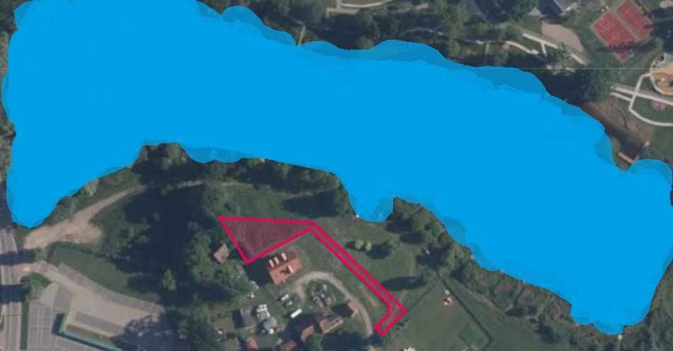 Działka nad jeziorem