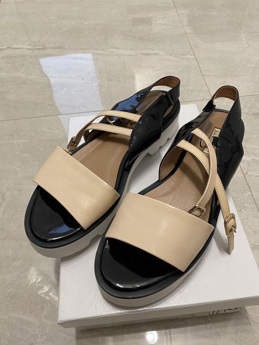 Босоніжки Basconi