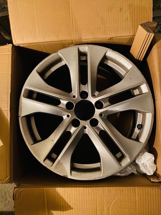 oryginalne felgi alu mercedes c klasa 17" 5x112 7.5" ET47 66,6 W204 lift W167 E W211 W212 4 szt kpl W204 A Class V Class W447 Viano