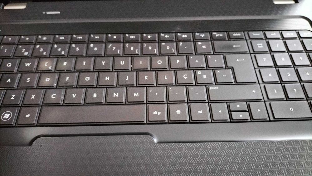 HP 17.3" IMACULADO | Intel i3 | 8GB RAM | HDD 650gb | Bateria Nova