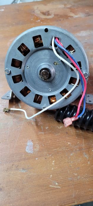 Silnik napędu bramy Chamberlain LiftMaster
123D0102 | 230V 50Hz