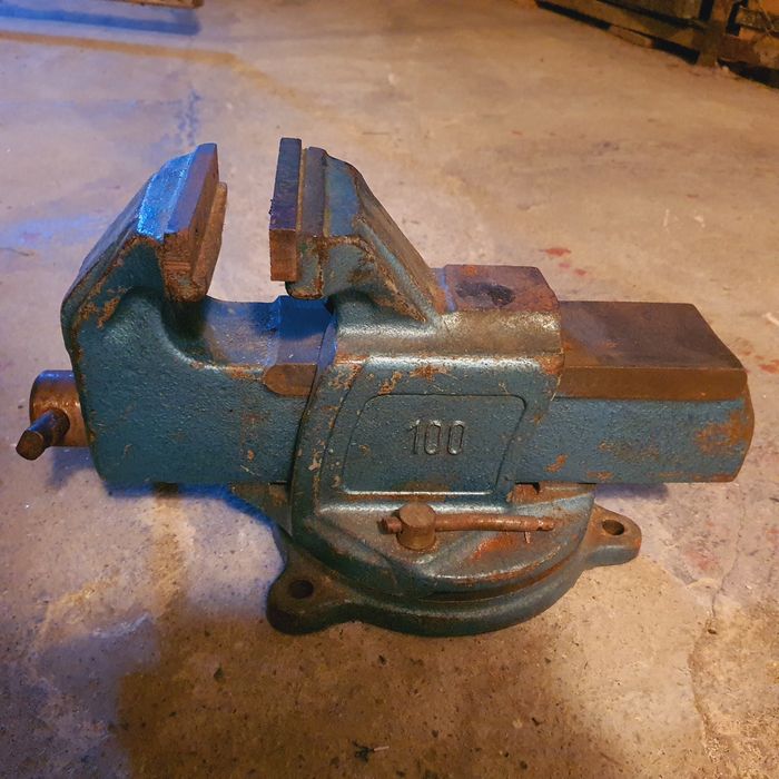 Imadło stołowe ślusarkie 130 mm