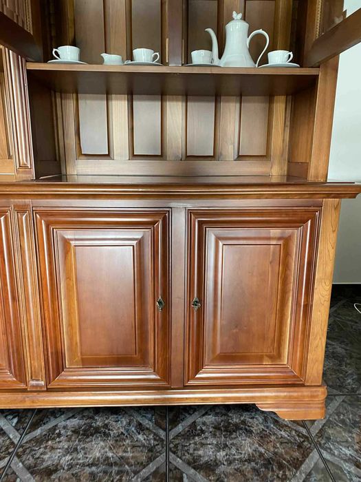 Armário de sala em cerejeira