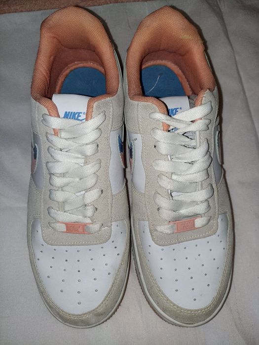 Жіночі кросівки Nike