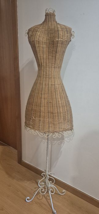 Cabide de palhinha