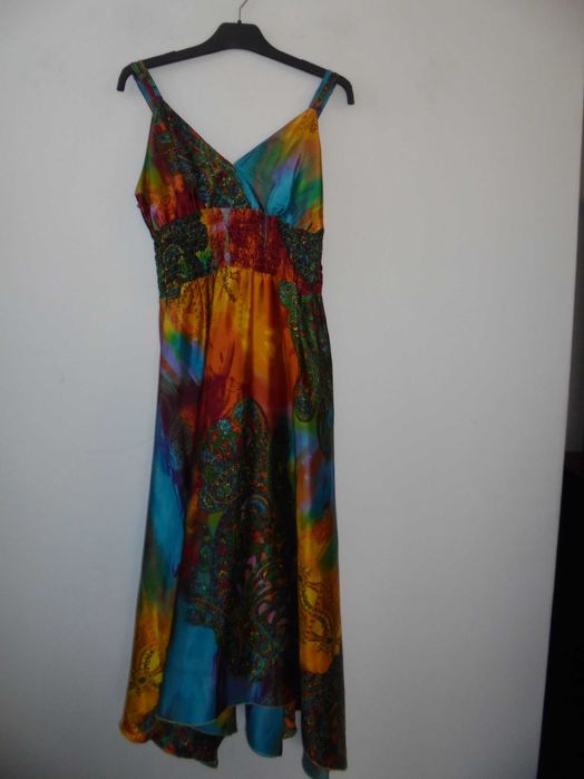 vestido de senhora com varias cores