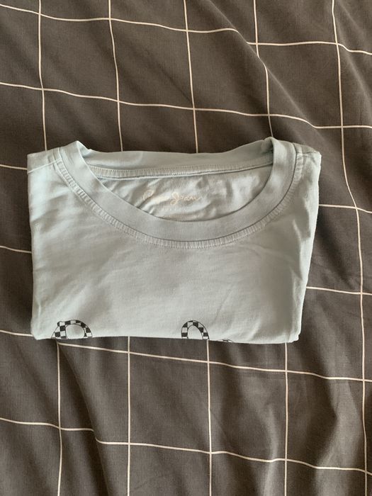 T-shirt de homem azul clara em bom estado a 5€