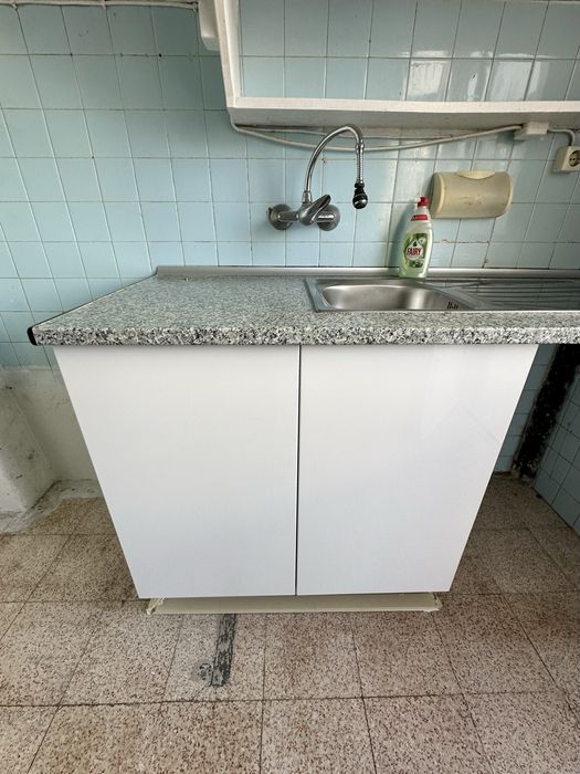 Móvel Inferior Branco de Cozinha