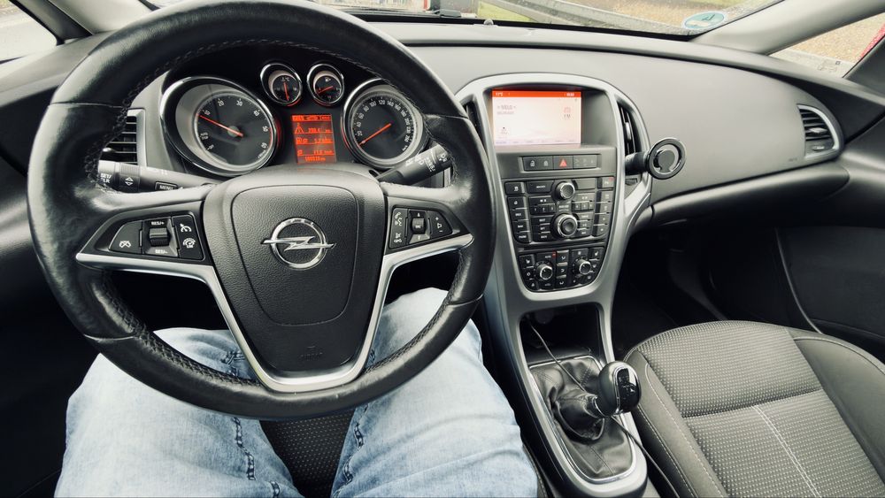 Zadabana, bogato wyposażona, po serwisie.