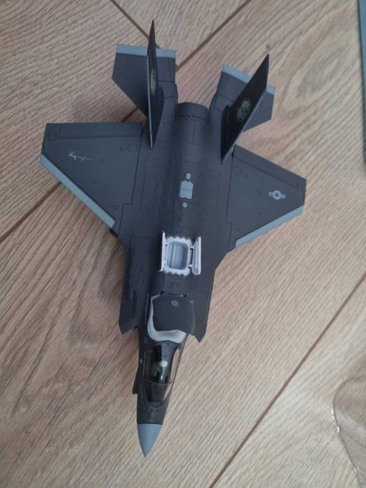 samolot F35B  1/72