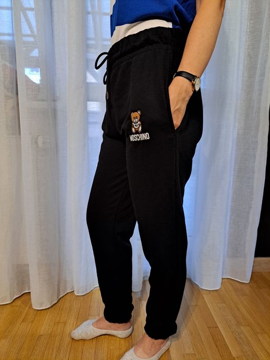 Damskie czarne spodnie dresowe dresy Moschino bear miś toy S