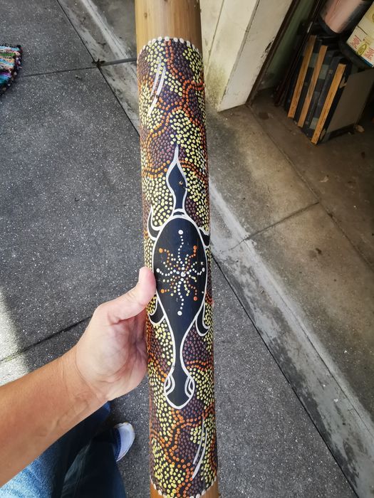 Pau de chuva instrumento musical