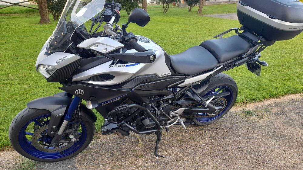 YAMAHA tracer 900