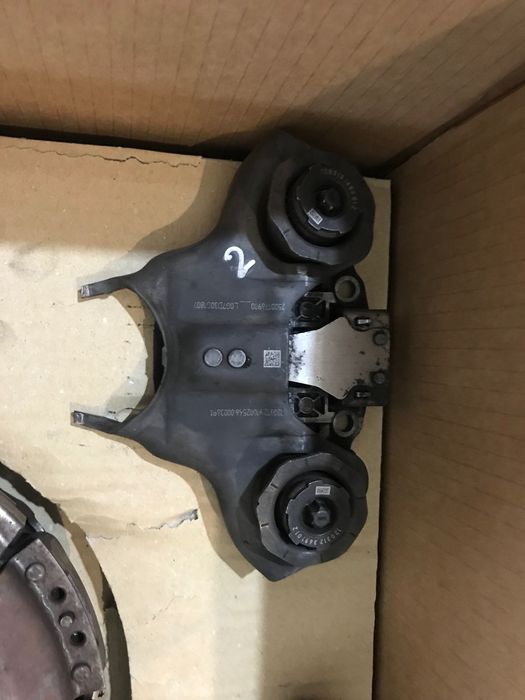 Продам счеплення на меган- Сценик 3 ( робот)