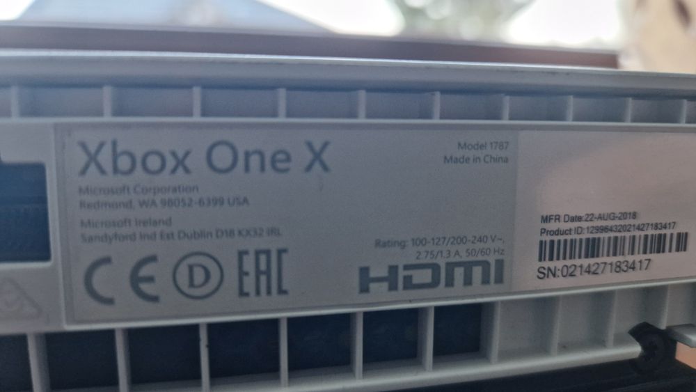 Xbox one X 1 gb jak nowy bez kontrolera