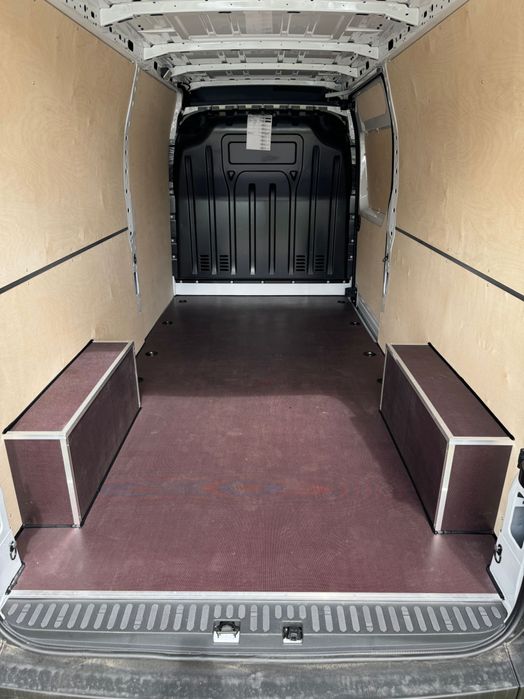 Zabudowa busa Renault Master