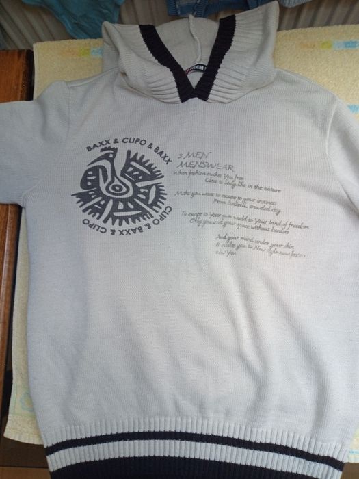 Męski sweter z kapturem rozmiar M