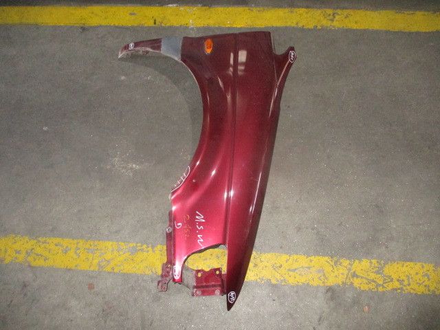 Guarda-lamas direito MITSUBISHI Space Wagon (N3_W, N4_W)