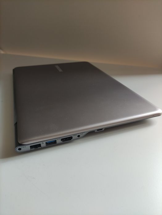 Portátil Samsung Ultrafino