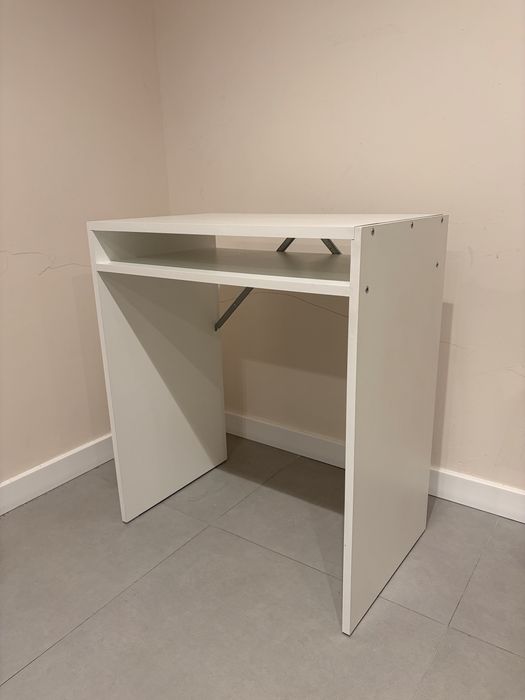 Biurko IKEA TORALD białe 65x40 cm – stan bardzo dobry, kompaktowe