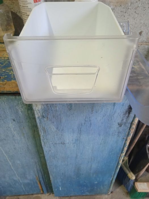 Поличка до холодильника  Арістон