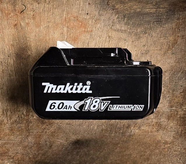 Assoprador a Bateria "Makita Oficial".