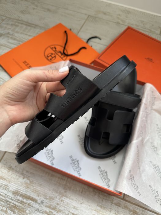 Шльопанці Hermes Chypre чорні