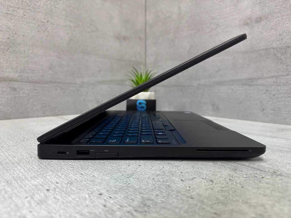 Надійний ноутбук Dell Делл 5580/i5-7300u/15.6”/200gb ssd/8gb ddr4