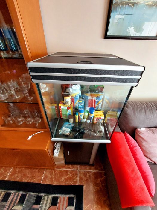 Aquário 145L  com movel de apoio incluído